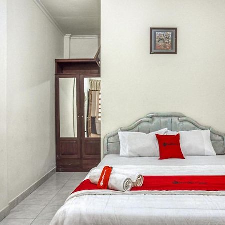 Reddoorz Syariah @ Raya Tajem Maguwo Hotel Kalasan Exterior photo
