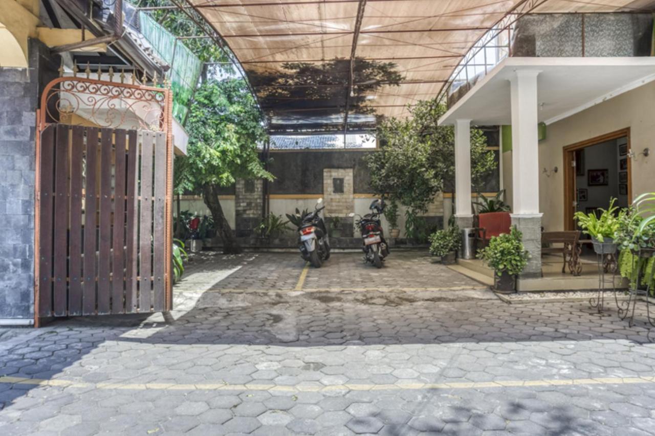 Reddoorz Syariah @ Raya Tajem Maguwo Hotel Kalasan Exterior photo